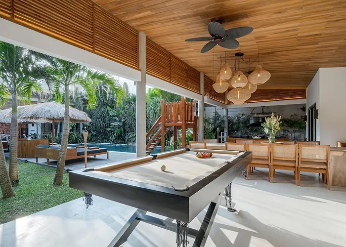 Incredible Family With Water Slide Beachside Sanur