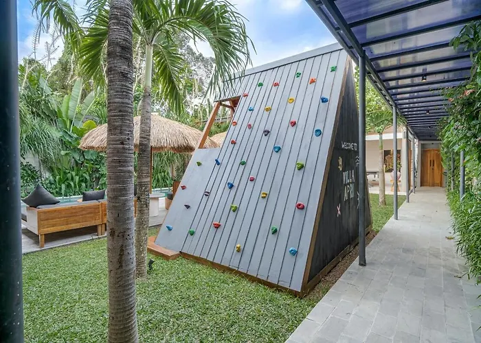 Villa Incredible Family With Water Slide Beachside Sanur